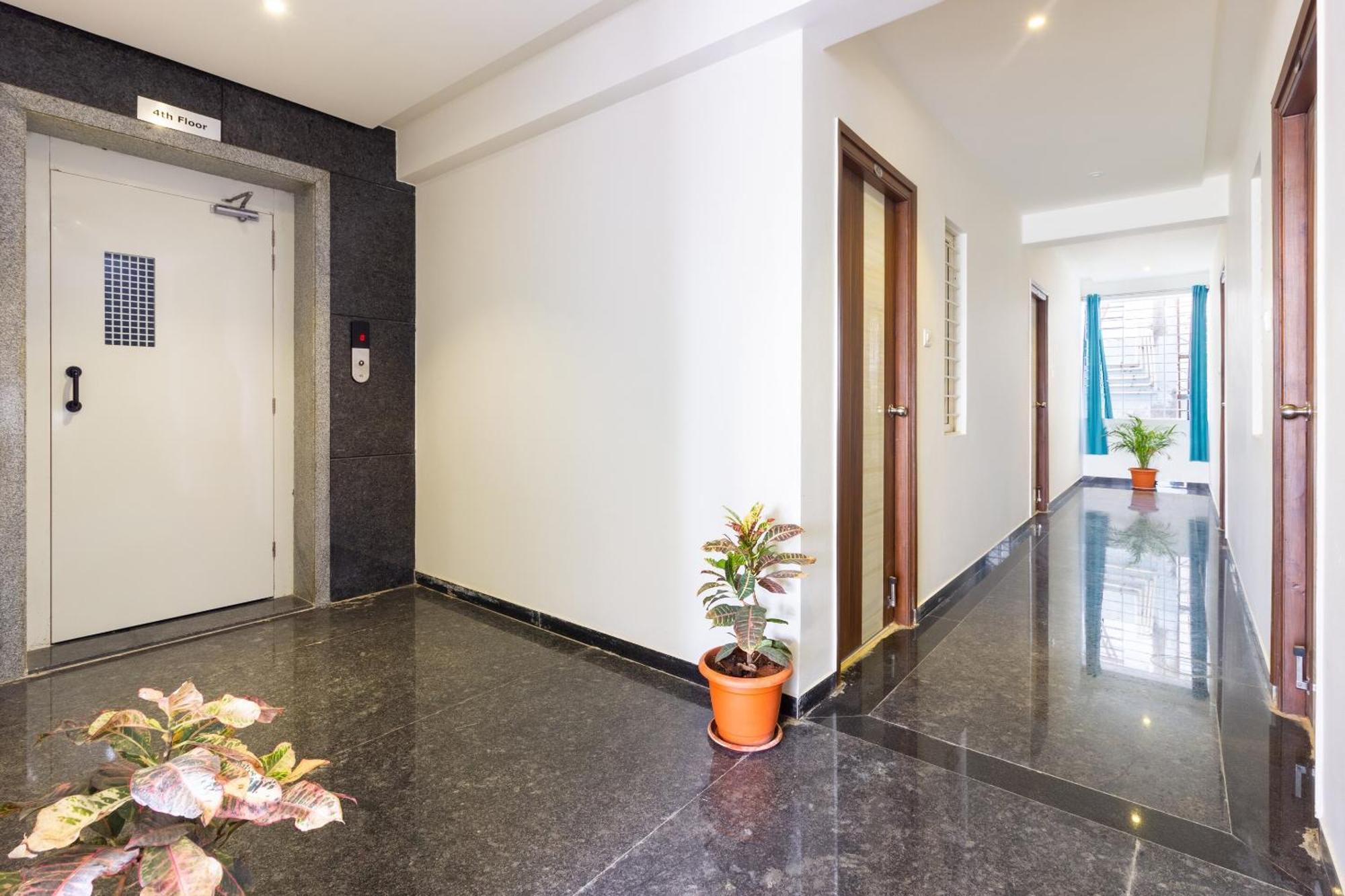 Super Hotel O Qualia Inn Kondapur Near Botanical Garden Хайдарабад Экстерьер фото